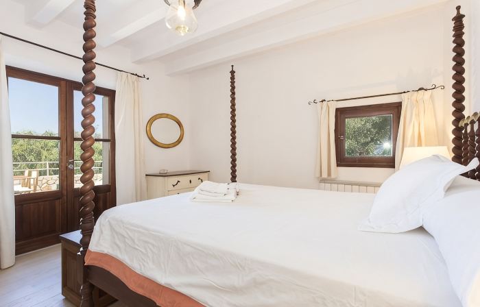 Villa With Private Pool with Sea Views . Homely  traditional majorcan house