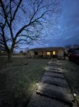 Charming 4-bedroom house with AC, WiFi in enchanting Castroville - 무료 와이파이