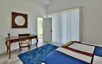 Gorgeous Modern House Very Styled Famous Wayzata - Boutique