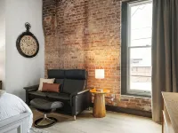 Cozy 1-bedroom apartment in fabulous Wabash with WiFi, AC Hotels in Wabash