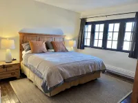 Rooftop Apartment, Downtown Taos,  3 bedroom/2bath.  Can't beat this location.