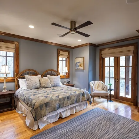 BEAR'S DEN  - Spacious mountain home on river game room & fire pit in Burlingame