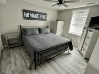BRAND NEW Lake Front home. Private cove and boat dock! Modern farmhouse appeal! - Alphydda