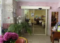Logis Hotels - Hôtel et Restaurant de la Montagne Noire - ที่มีอ่างอาบน้ำ