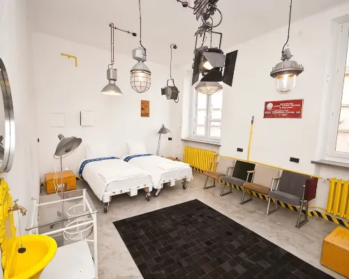 LoftHotel Lot Pszczoły Hotel dekat Istana Belweder
