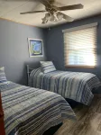 Trout Lake - Frenchman Lake 5 BR 3 BA Home, Wi-Fi, spacious & 1/2 mile to trails - Homestays
