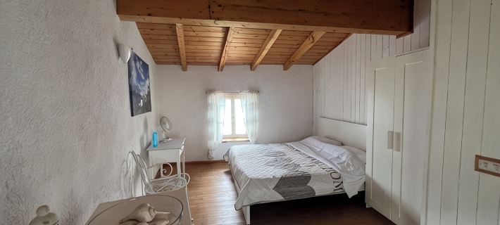 Romantisches Rustico mit Traumhaftem Seeblick in Sehr Ruhiger Lage Các khách sạn ở Brenzone