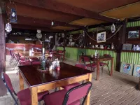 Woodlands Cottages & Camping - 2-Star