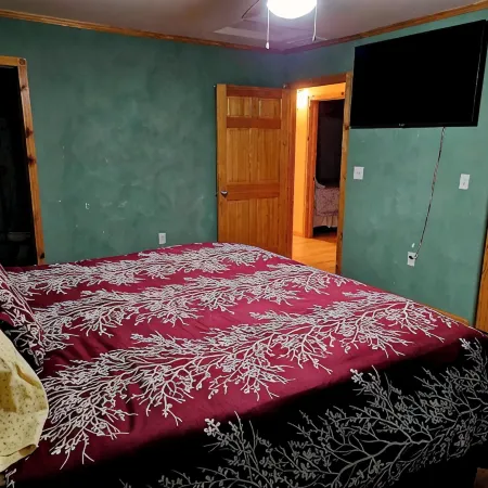 Centralized for you up north adventure, sleeps up to 8, 2 bathrooms, 3 bedrooms