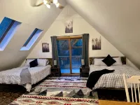 Cozy Secluded Lakefront Chalet With Hottub & Mountain Views - 4 estrellas
