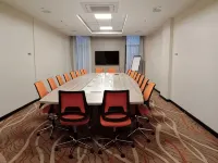 Trademark Suites at Enaki Town Hotels near Runda
