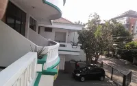 Henny Executive Homestay - Wifi