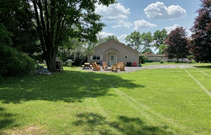 Hot Tub, Lake View Cottage, Dog Friendly, Lake Access