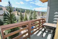 5 Star, 1 Bed + Den & 2 Baths in Center Village Copper Mountain - 4-Star