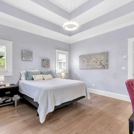 1537- Trend Setter, Entertain Your Heart Away, 1 Mile to Arenas, Pet Friendly