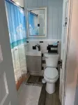 Pet Friendly Getaway 3 Blocks to Old City-Unit B - Bungalows