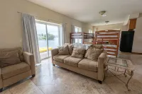 Large Lakefront Home Only Steps from D Beach! Bring Grandma-we Have an Elevator! - 5 stelle