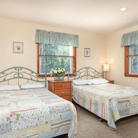 Bear Brook Lodge - Large house with pool
