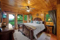 Pigeon Forge 2 King Bedroom Cabin! Stunning Mtn View! Hot Tub! Game Room! - 4つ星