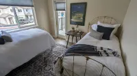 Luxury Lakefront Escape with Stunning Views at Sparks Marina - balcony