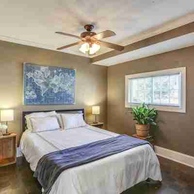 Hot Tub Relaxing Retreat. Large Group Gatherings! Business Travel. Rooms