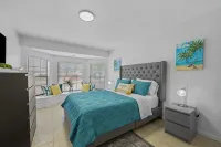 Sunny Florida home with a pool - プライペートプール
