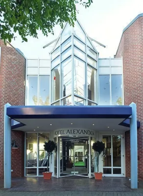 Hotel Alexander - balcony