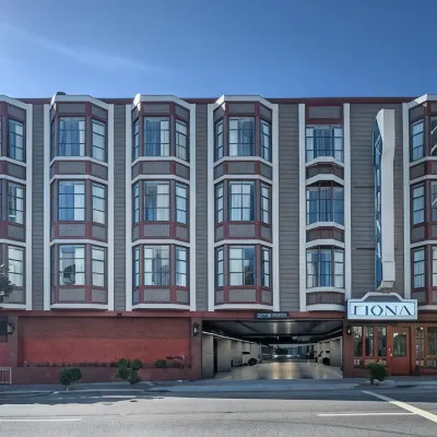 Hotel Fiona – No Resort Fee Отели рядом с достопримечательностью «Кастро - Аппер-Марке»
