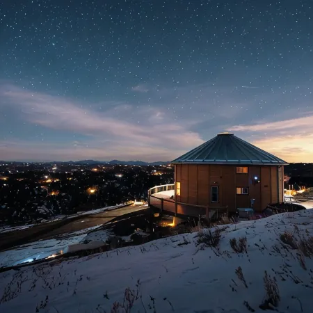 Luxury Off-Grid Yurt: Hot Tub, Epic Views, WiFi, 10 Mins from Cripple Creek!