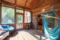 Modern Cabin w/ Hot Tub-Minutes to Lakes & Skiing - 3-Star