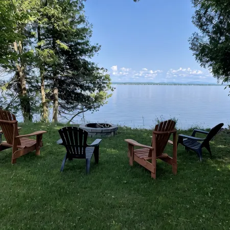 Heron Hideaway - Lakefront Home with Mountain Views- Hot Tub