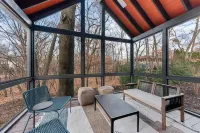 Renew + Relax: Sunny Lakeside Michiana Cottage w/ Hot Tub & Beach - 4-Star