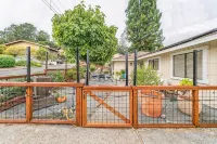 Magnificent Canyon View, Huge Deck, Outdoor Dining - Wifi