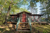 4 Season Lake - Friend & Family Gatherings: Snowmobiling, Fishing, ATV & More!! - Alppimaja