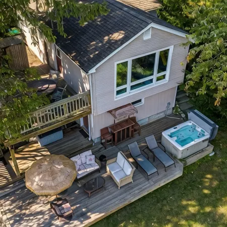 Welcome to The Boathouse! Waterfront/Boats/Hot tub