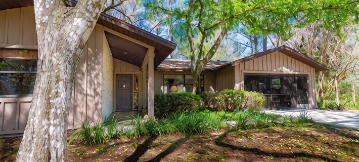 Breathtaking Rainbow River single family home Hotels in Dunnellon