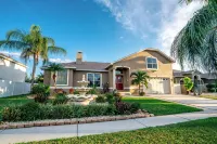 Sunshine State Escape with Heated Pool & Comfort - Uima-altaat