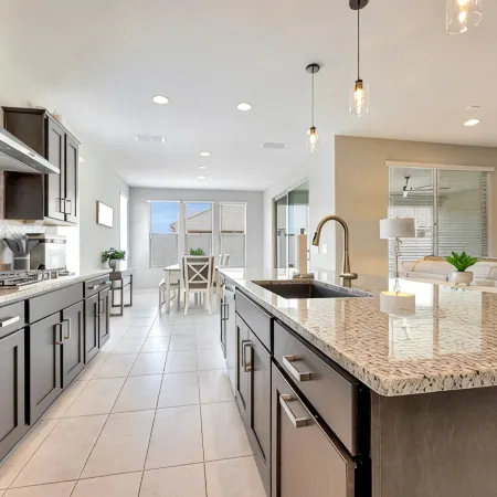 Westgate Gem – 4Br Pool Home Near Shopping & Sports!