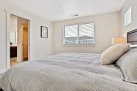 Charming Centrally Located Treasure Valley Custom - Villas
