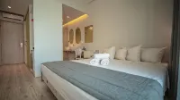 Selyria Resort - Parking