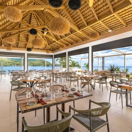 Cook's Bay Hotel & Suites
