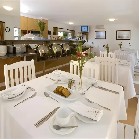 Silver Oaks Boutique Hotel