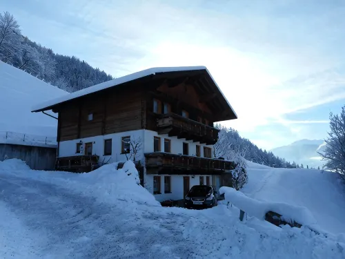 Hillside location with a fantastic panoramic view of Matrei and the mountains, very quiet! - Bintang 2
