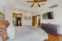 Waterfront Home With Private Pool, Patio & Amazing Sunset View - Bintang 4