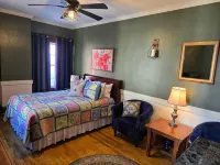 Firehouse Inn - Auberges