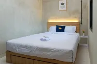 Behomy Crown Tangerang - 2-Star