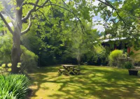 The Chalet Guesthouse and Studio