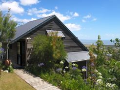 Grafton Cottage & Chalets