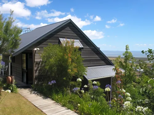 Grafton Cottage & Chalets Hotels in Thames