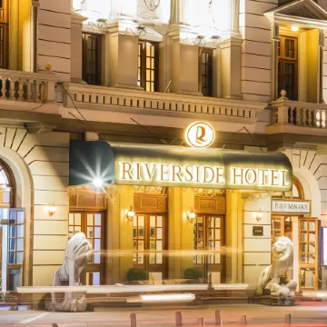 Riverside Hotel In Saigon Отели рядом с достопримечательностью «Куан-Бинь-Тхань»